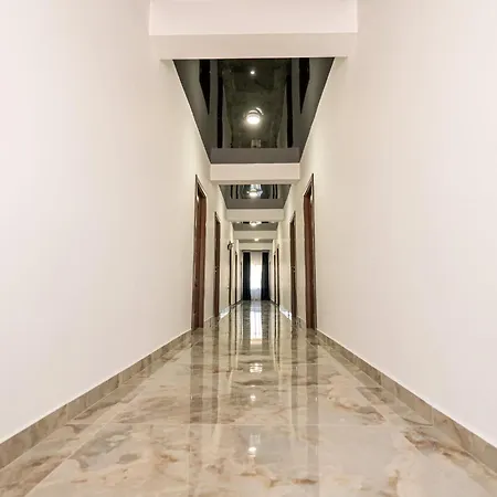 Lucas Πανσιόν Costinești