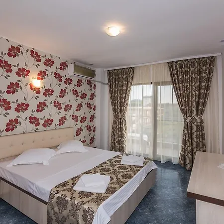 Πανσιόν Lucas