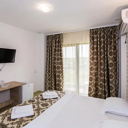 Πανσιόν Lucas 3*